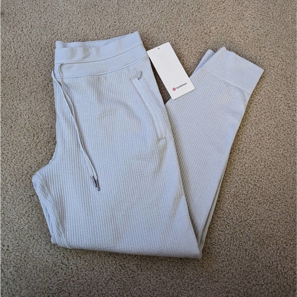 Lululemon Engineered Warmth Jogger Vapor White Size 10 NWT
